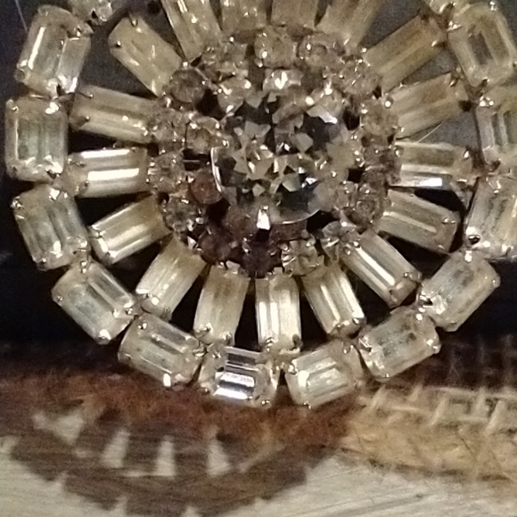 Vintage Brooch - Picture 5 of 12